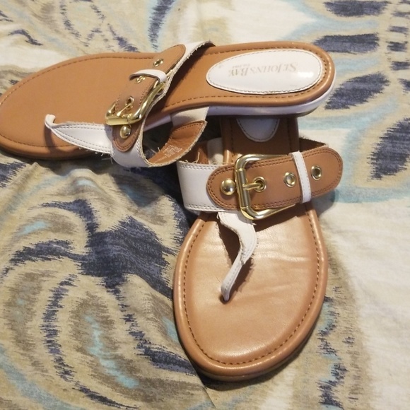 St. John's Bay Sandals - Picture 2 of 2